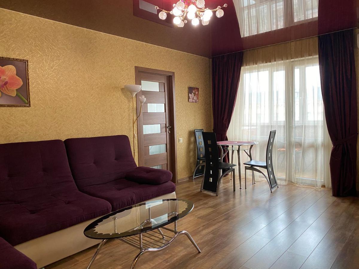 New Apartments With Panoramic Views On Avenue Nauky Kharkiv Exterior photo