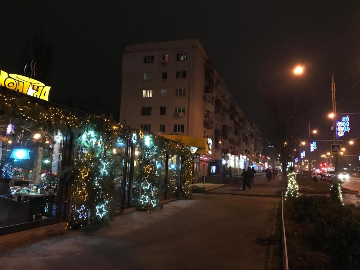 New Apartments With Panoramic Views On Avenue Nauky Kharkiv Exterior photo