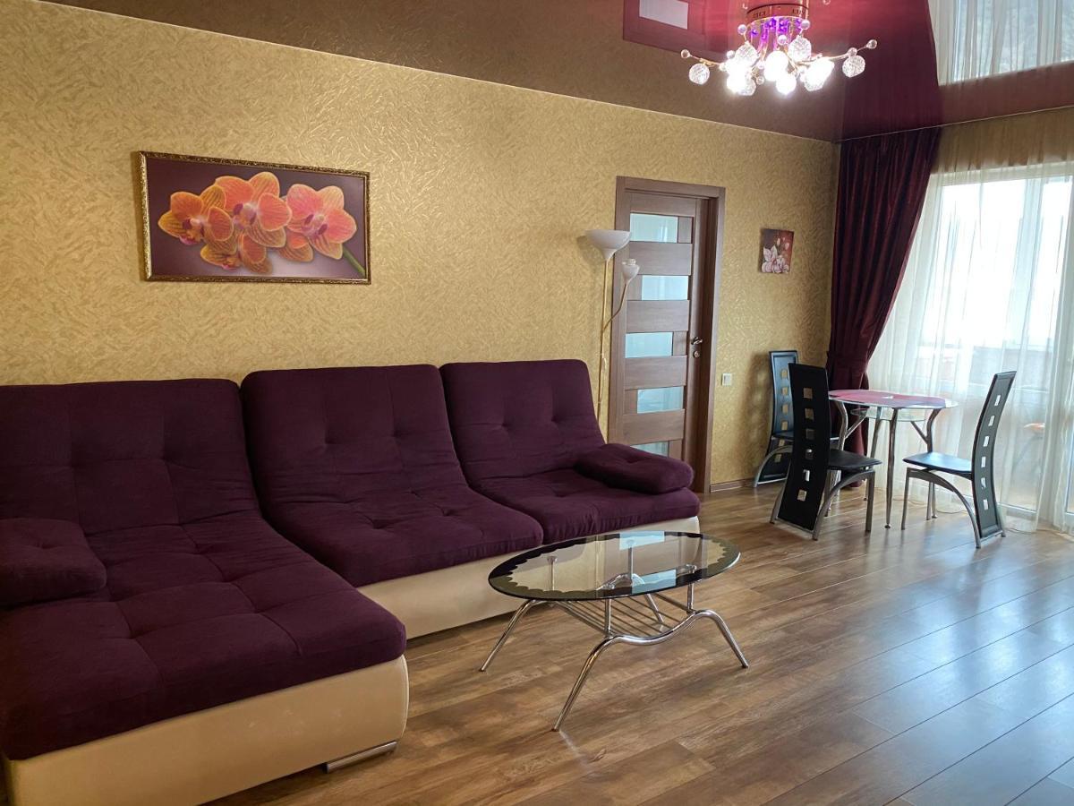 New Apartments With Panoramic Views On Avenue Nauky Kharkiv Exterior photo